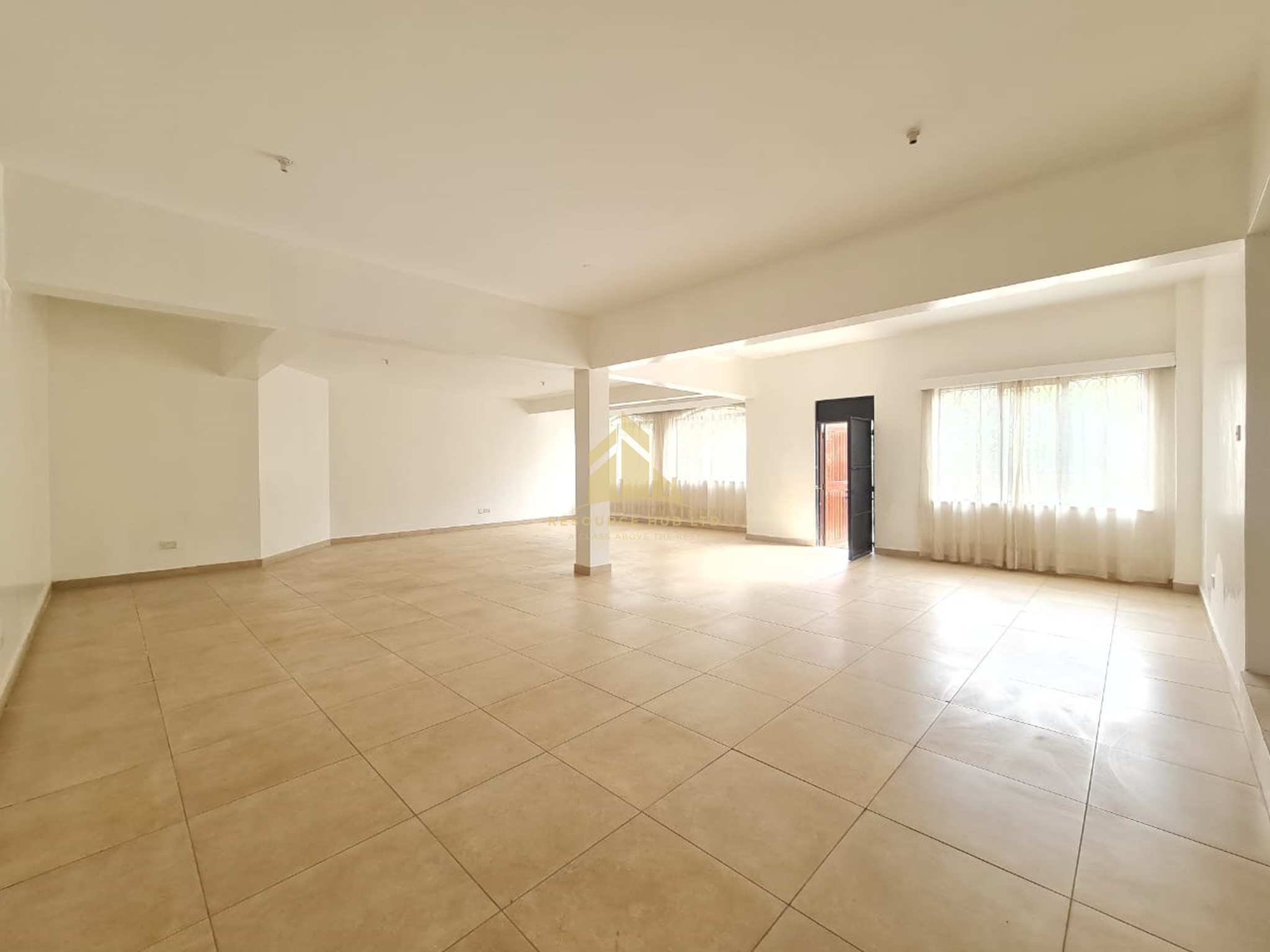 A marvelous 5 bedrooms townhouse to let in Redhill