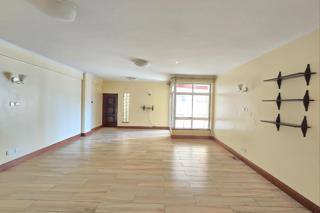 A spacious 4 bedroom apartment for sale in 3rd parklands