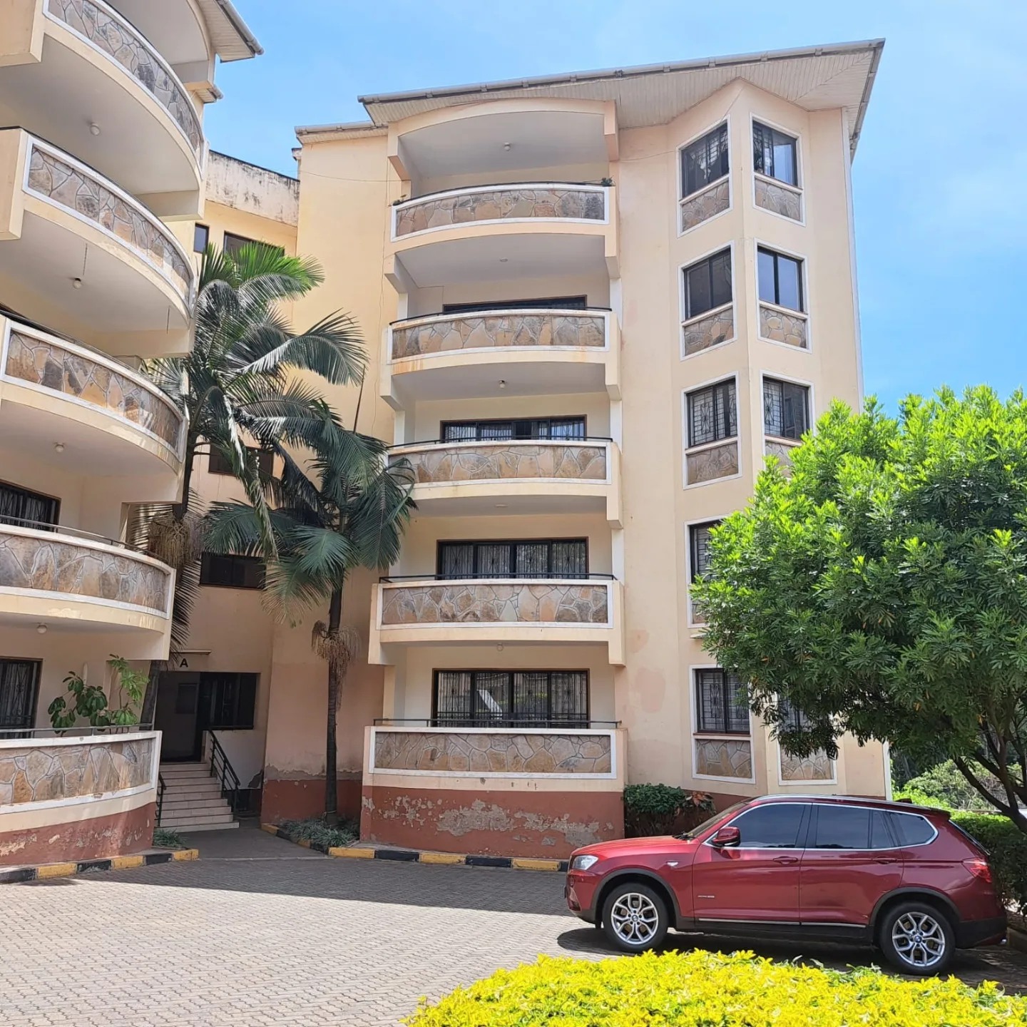 A Very Spacious 3bedroom Apartment Plus A Servant's Quarters To Let in Kileleshwa