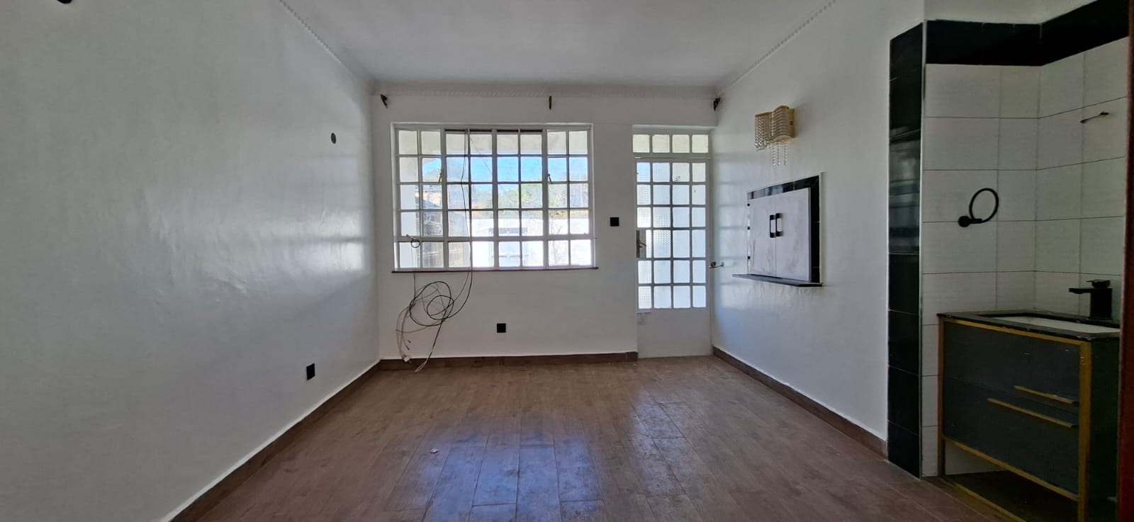 A vintage 4 bedroom all ensuite villa with Dsq for two To Let in Lavington