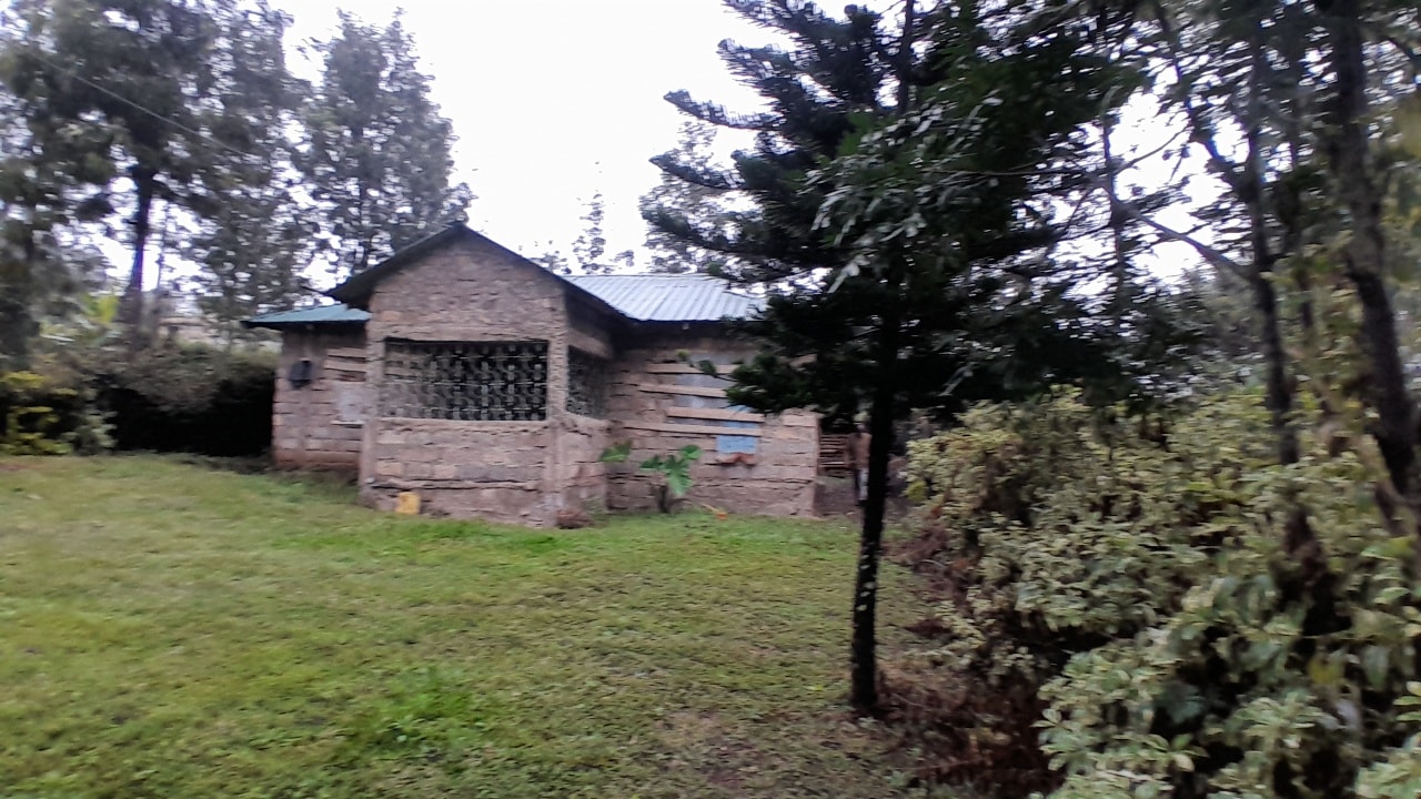 ½ acre for sale in Olkeri