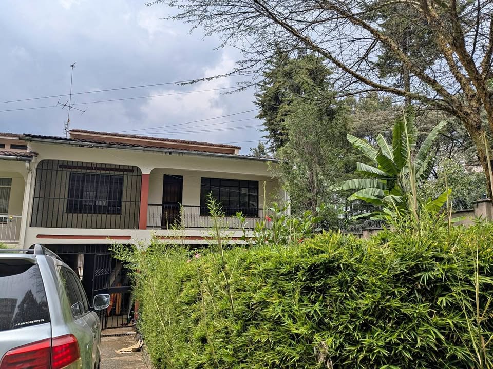 ½ acre with perimeter wall for sale in Loresho Image