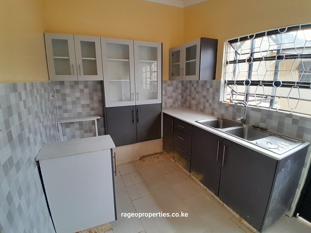 Affordable and newly renovated 3 bedroom  bungalow to let in langata