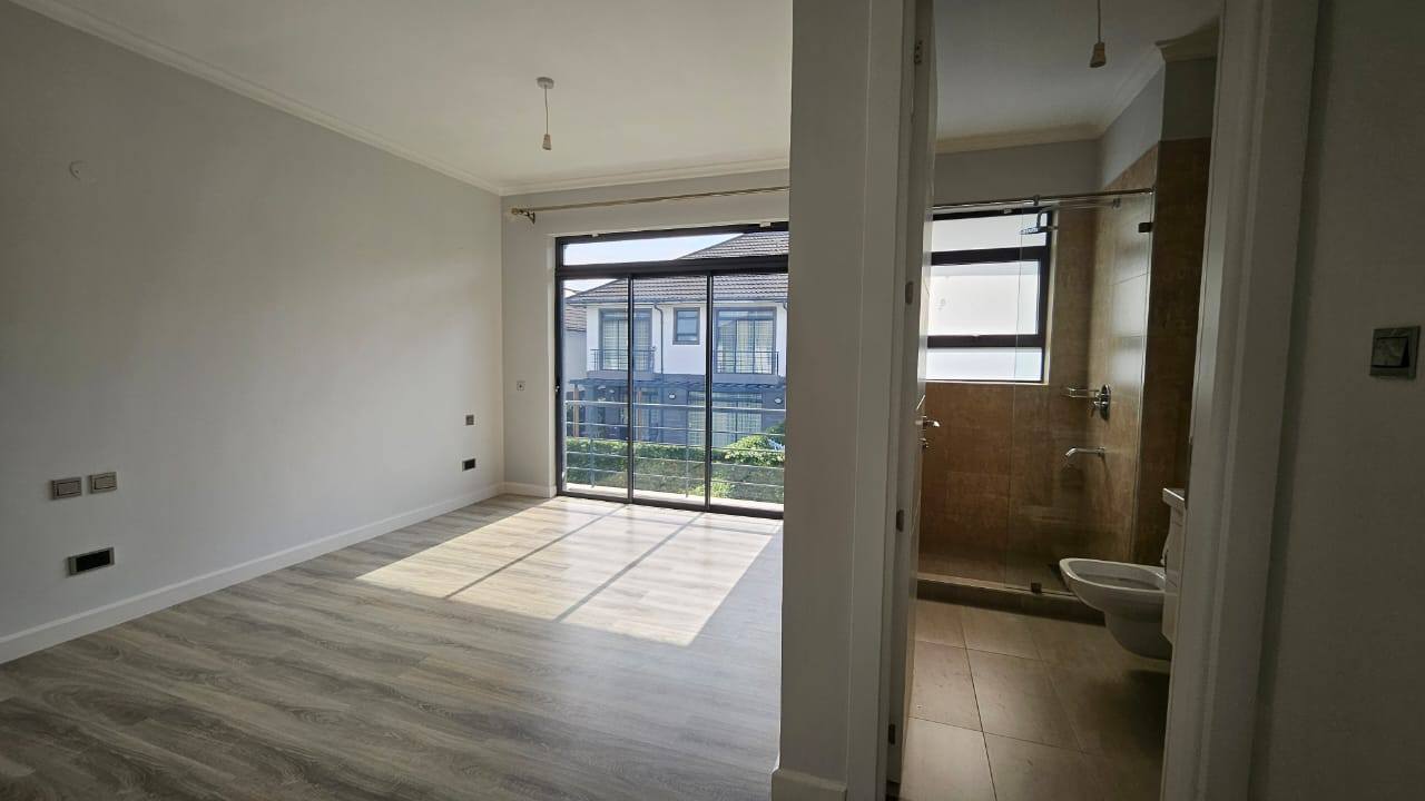 All En-Suite 4-Bedroom Maisonette + DSQ For Sale – Runda (Off Kiambu Road) Image