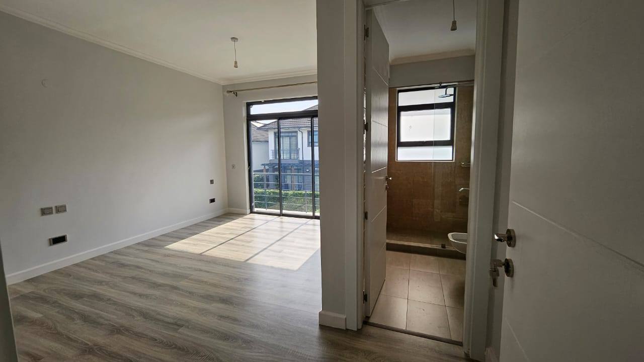 All En-Suite 4-Bedroom Maisonette + DSQ For Sale – Runda (Off Kiambu Road) Image