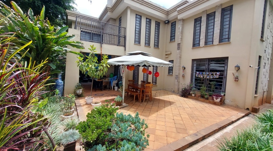 All Ensuite 5-Bedroom Maisonette for Sale – Karen (Near The Hub)