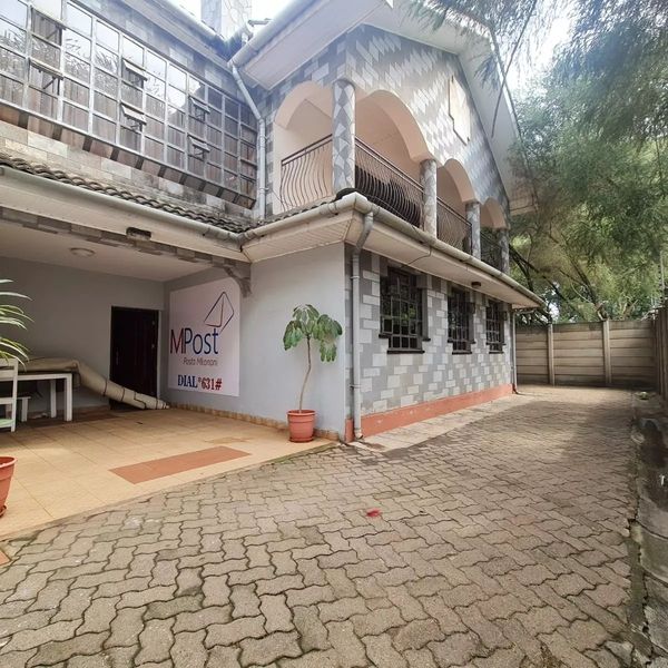 Amazing 5 bedroom commercial property to let in Kileleshwa.