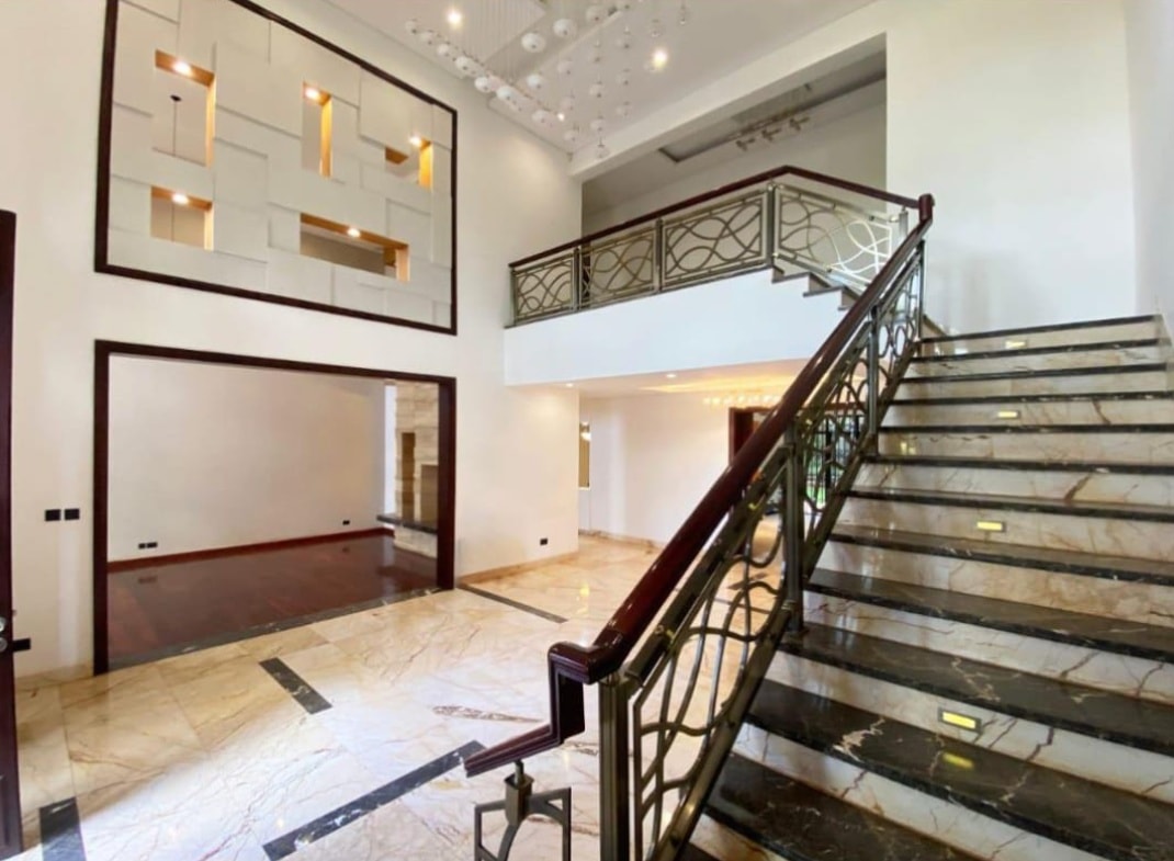 Ambassadorial 5 Bedrooms Maisonette for Sale In Old Runda Estate Image