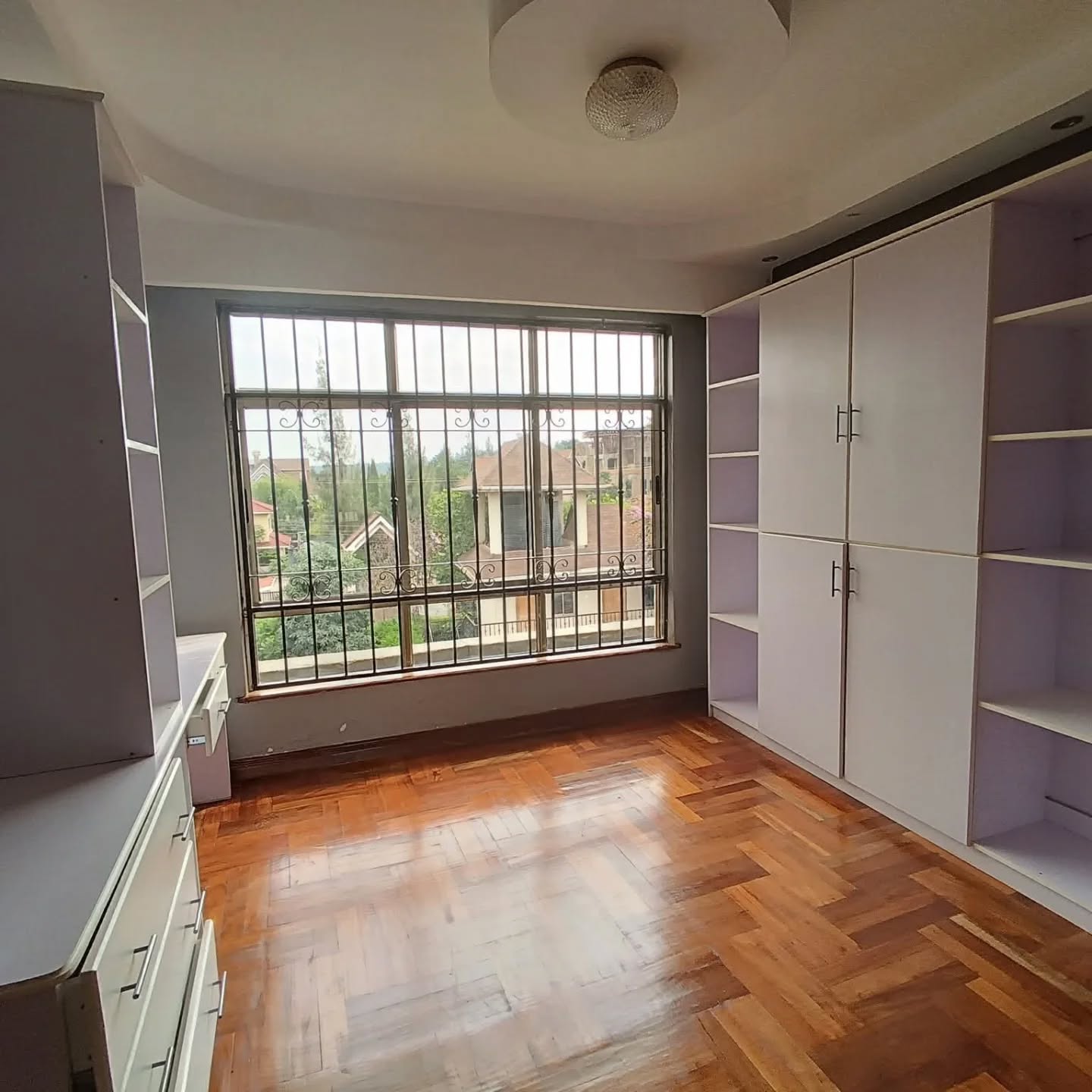 Ambassadorial 6 Bedroom Maisonette For Rent in Ridgeways Image