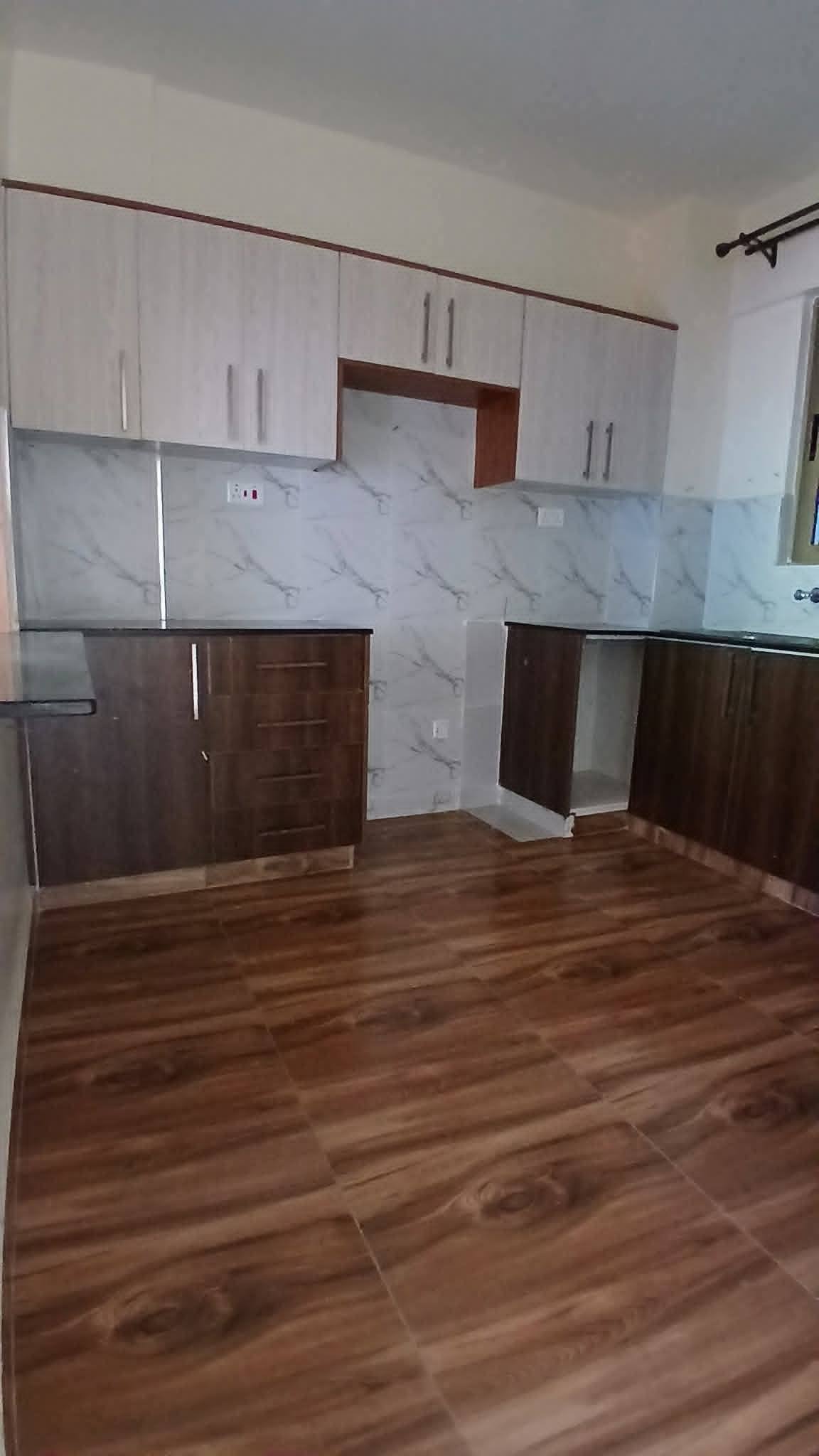 An executive two bedroom apartment master ensuite to let near Imaara Mall. Image