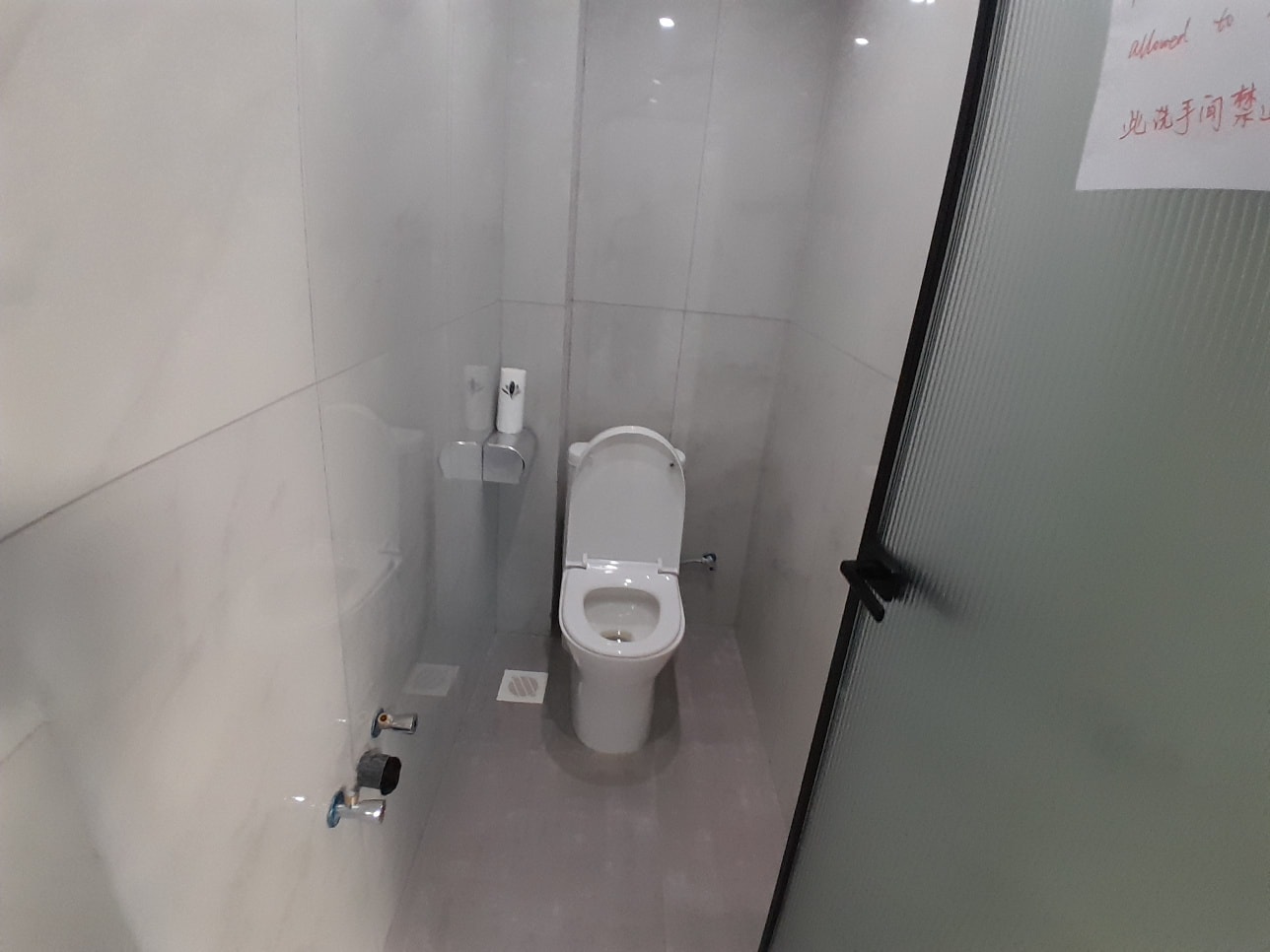 Artistic 1 bedroom apartment for salein ngumo off ngong rd and raila rd Image