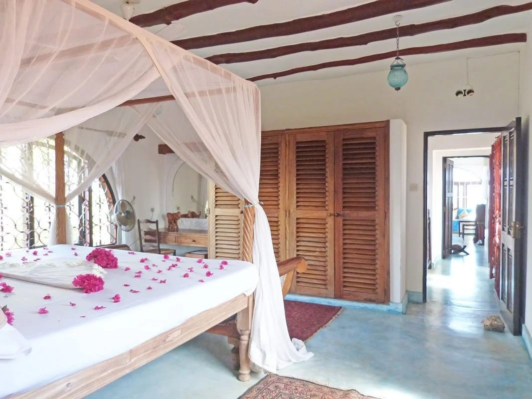Beach Front 5 Bedroom Maisonette For Sale in Watamu Image