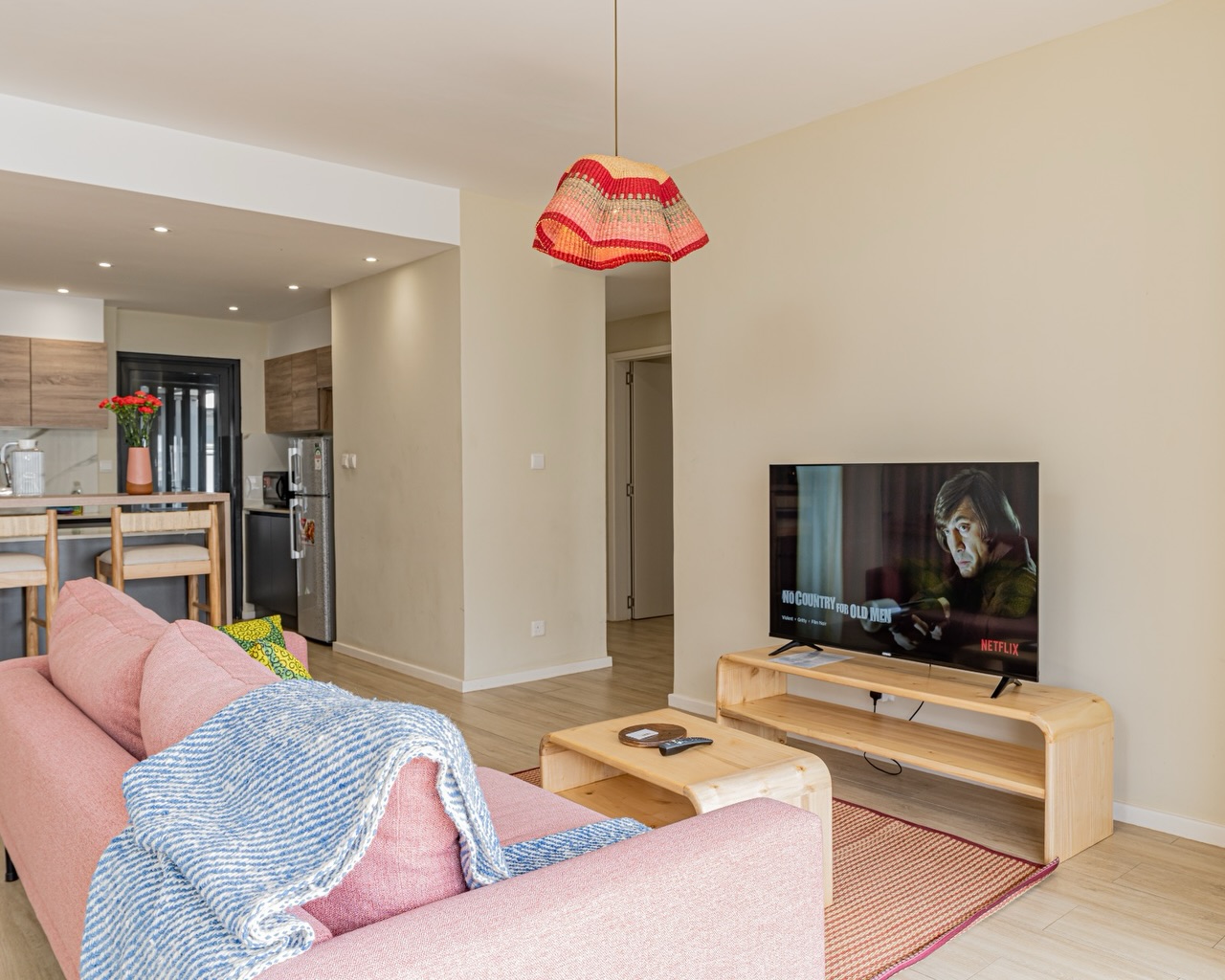 beautiful 2 Bedroom, fully furnished apartment to let at Riverside Square