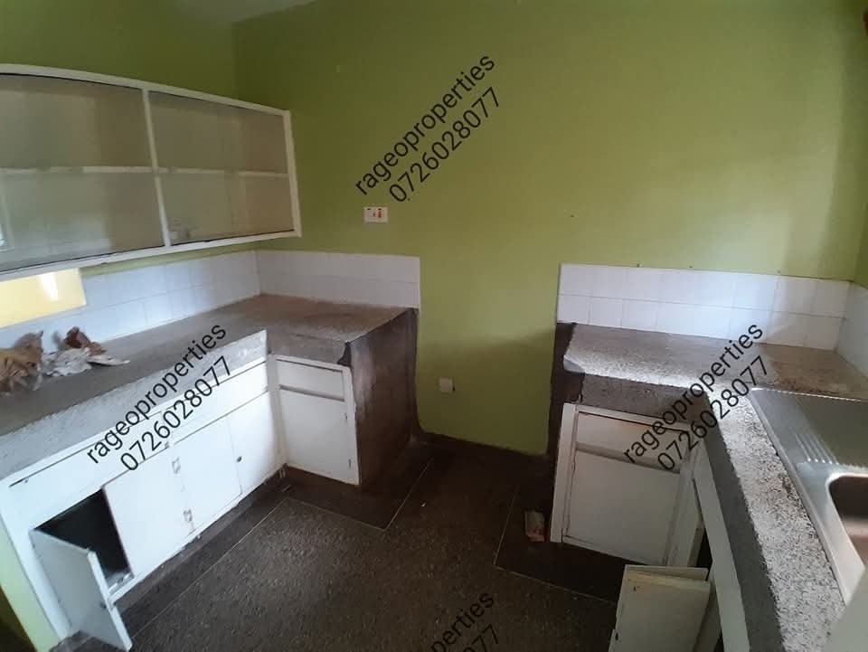 beautiful 3 bedroom maisonette plus sq to let / sale in Langata Image