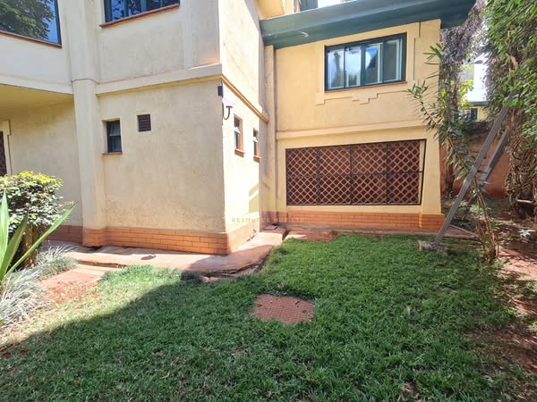 Beautiful 3 Bedroom Townhouse For Rent in Spring Valley