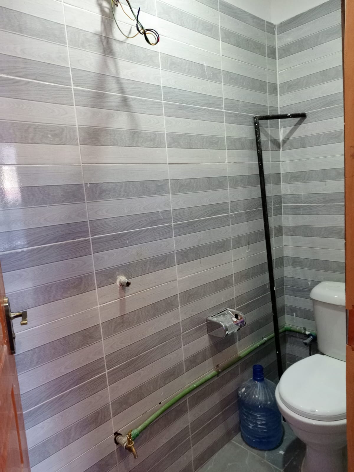 Beautiful & Modern 5 Bedroom Maisonette For Sale in Katani (Palm Court, Seme) Image
