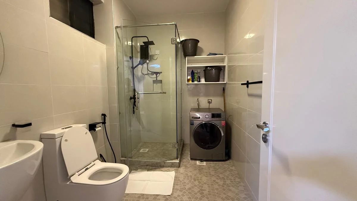 Beautifully Furnished 2 Bedroom Apartment Ensuite in Brookside Drive Image