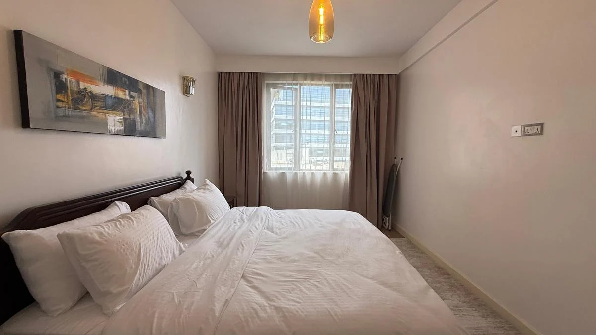 Beautifully Furnished 2 Bedroom Apartment Ensuite in Brookside Drive Image