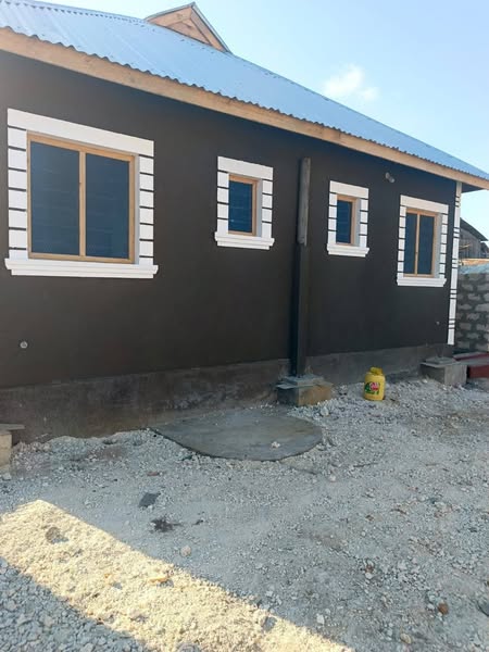 Block of bedsitter units for sale in Mombasa Bamburi