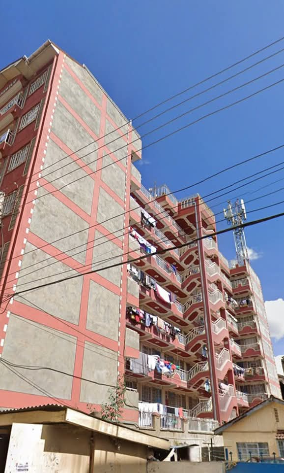 Block of flat for sale in Donholm Image