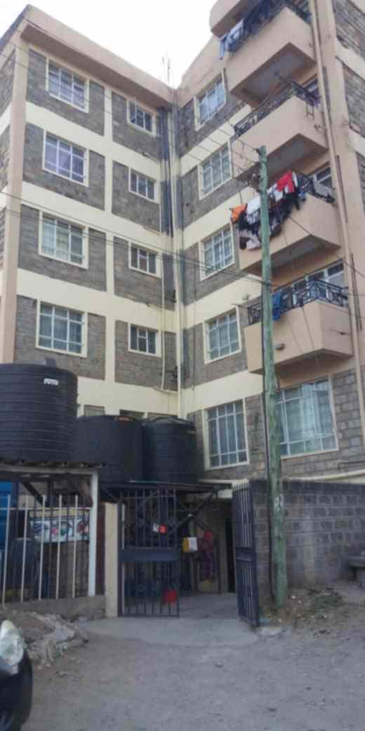Block of flat for sale in Donholm