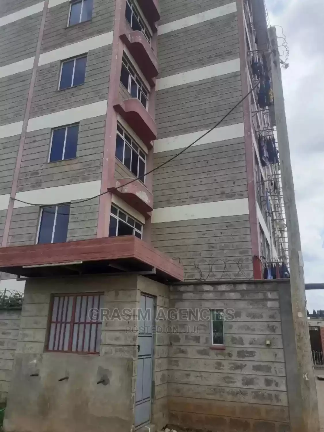 Block of flat for sale in Membley bypass Image