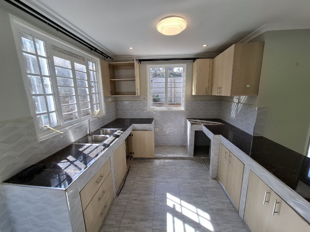 BRAND NEW 2-BEDROOM BUNGALOW TO LET – WAIYAKI WAY (UTHIRU) Image