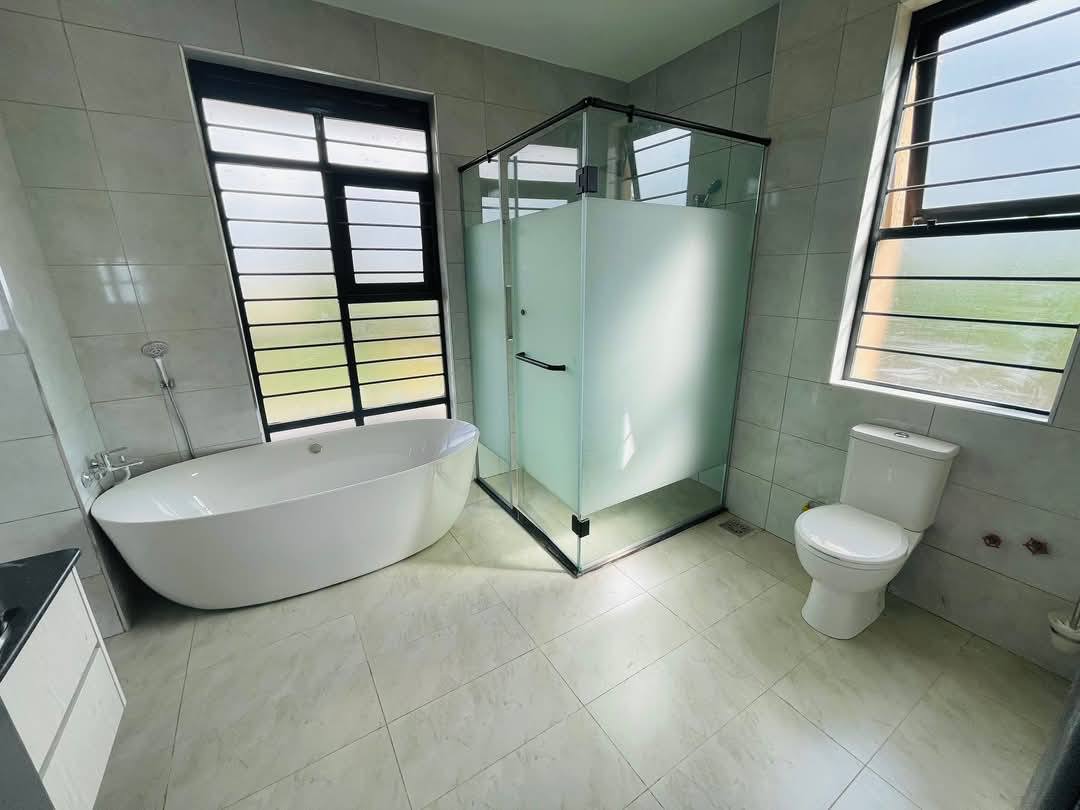Brand new 4 Bedroom All En-suite Maisonette plus Dsq, family room and Office For Rent in Ruiru Image