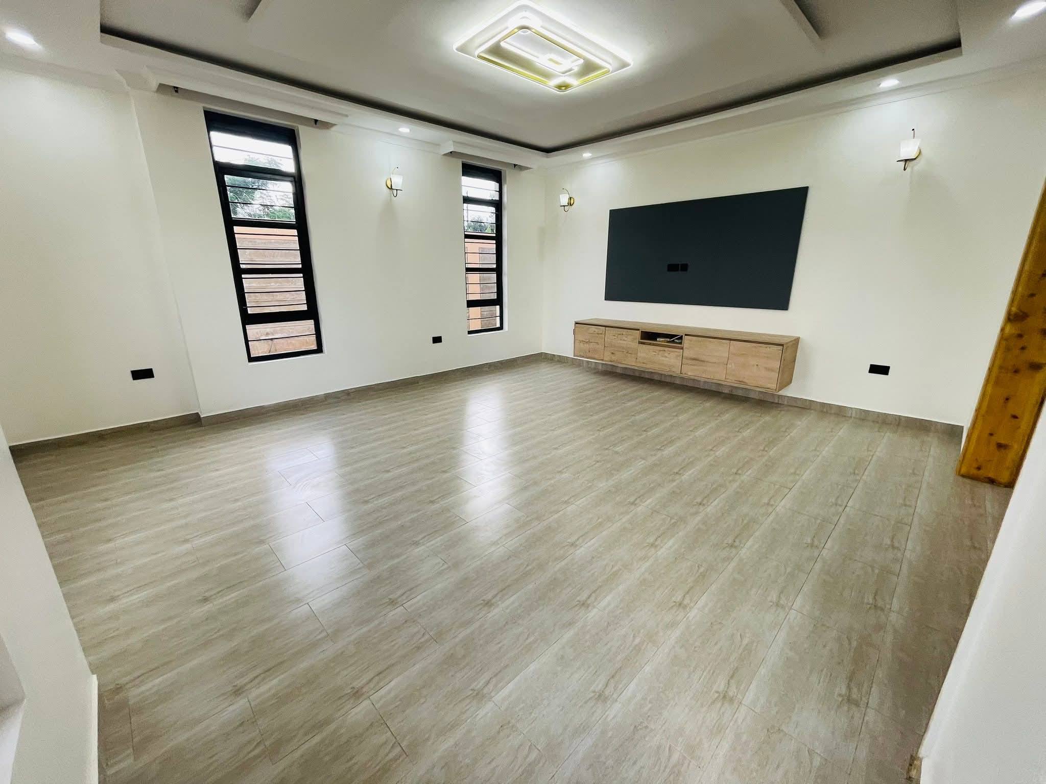 Brand new 4 Bedroom All En-suite Maisonette plus Dsq, family room and Office For Sale in Mugutha Image