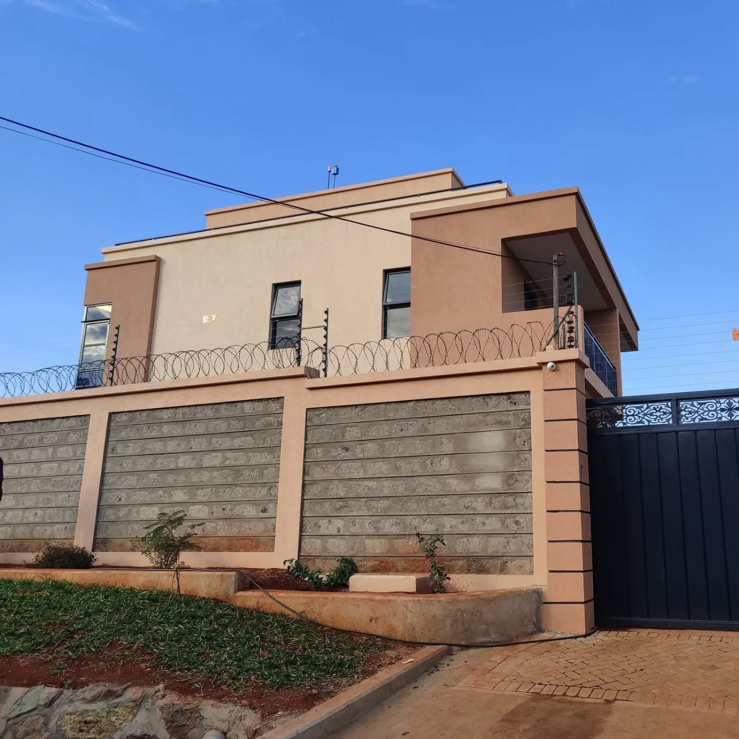 Brand new 4 Bedroom All En-suite Maisonette plus Dsq For Sale in Ruiru, Mugutha