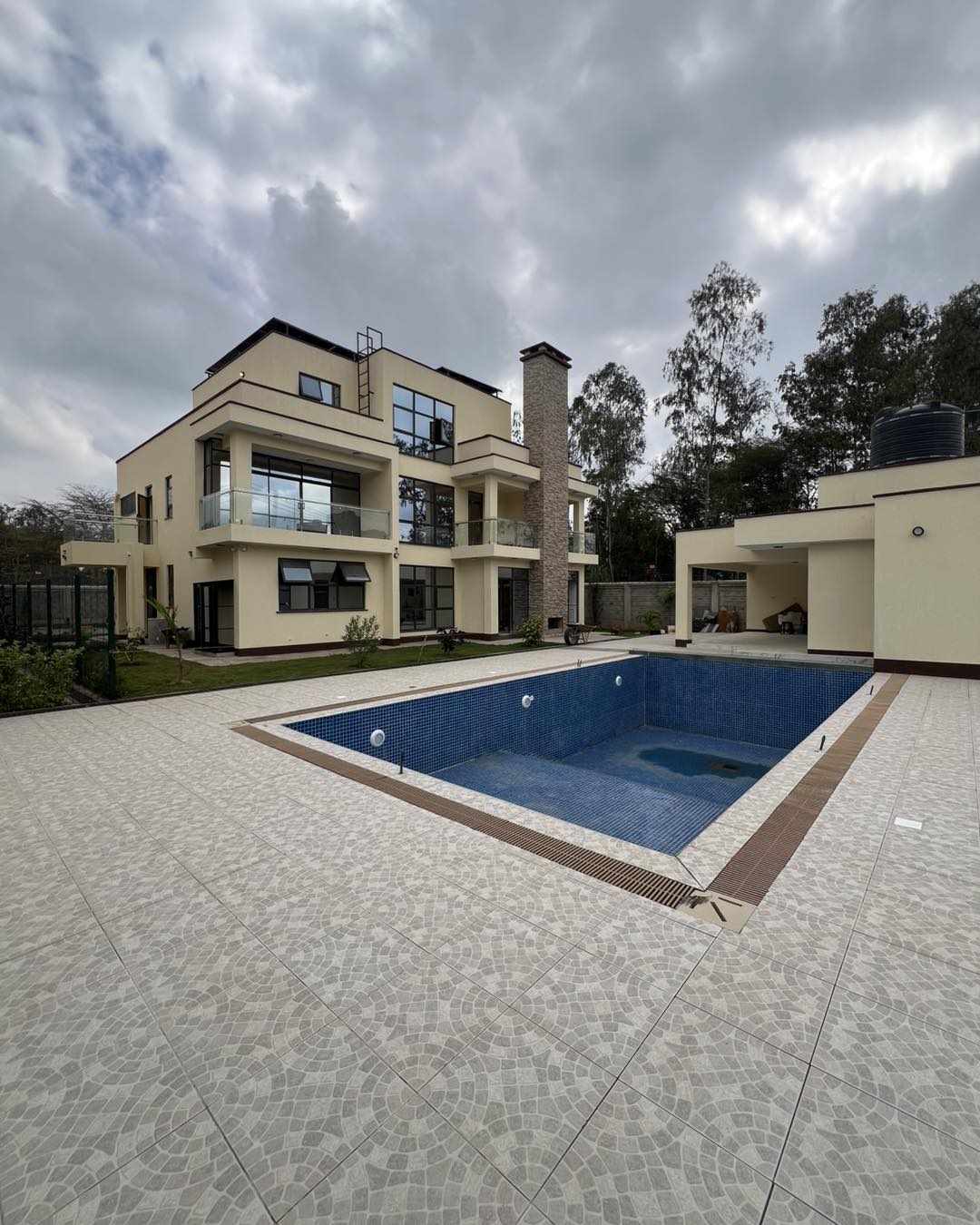 Brand New 4-Bedroom + DSQ Townhouse For Rent in Karen