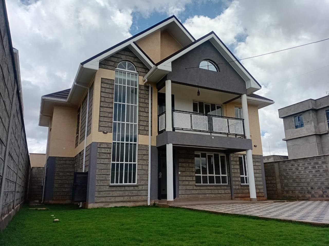 Brand New 4-bedroom Maisonette All-en-suite + DSQ To Let in Ruiru, Bypass