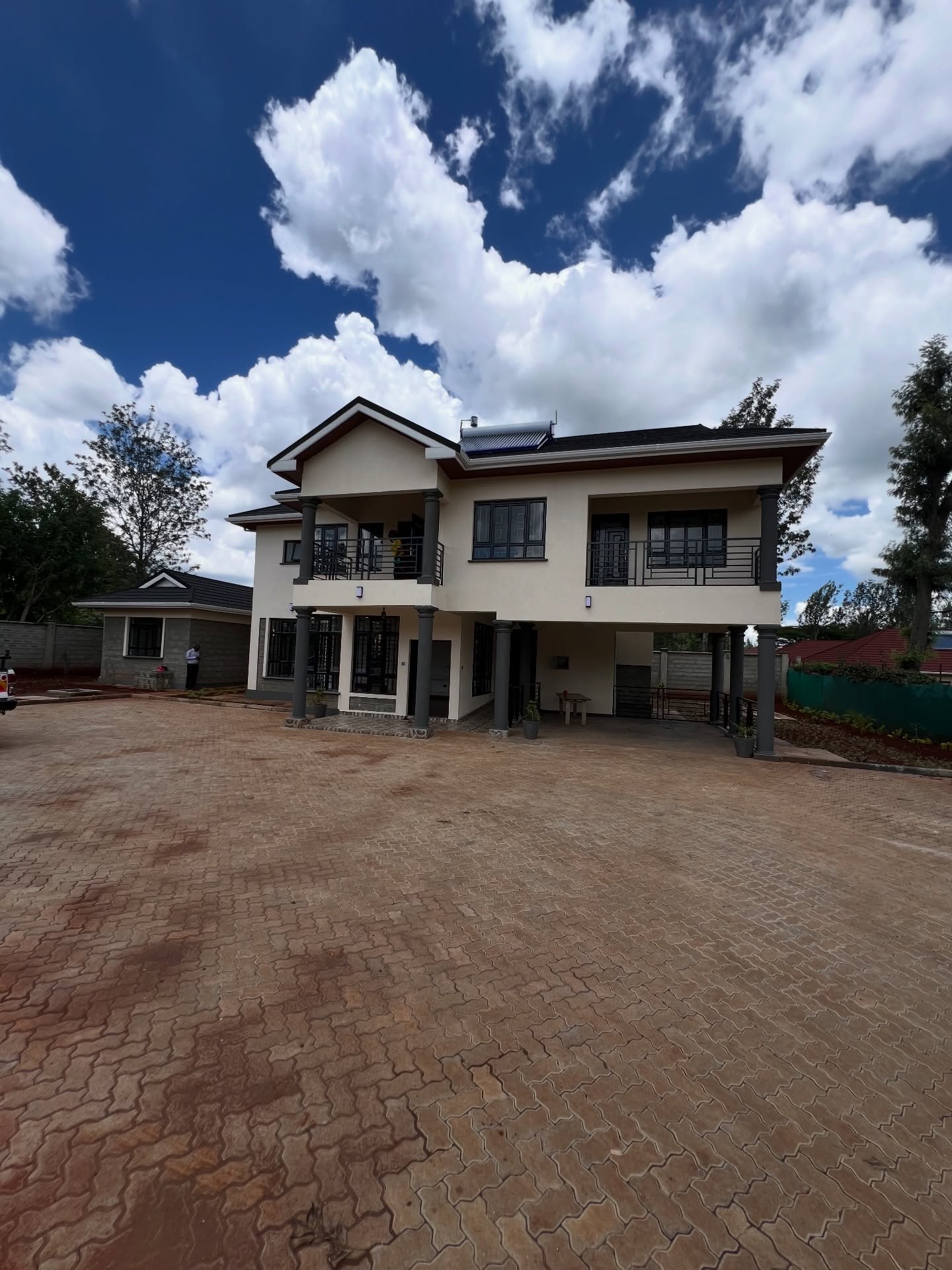 Brand new 4 bedroom maisonette plus 2dsq for rent in Karen