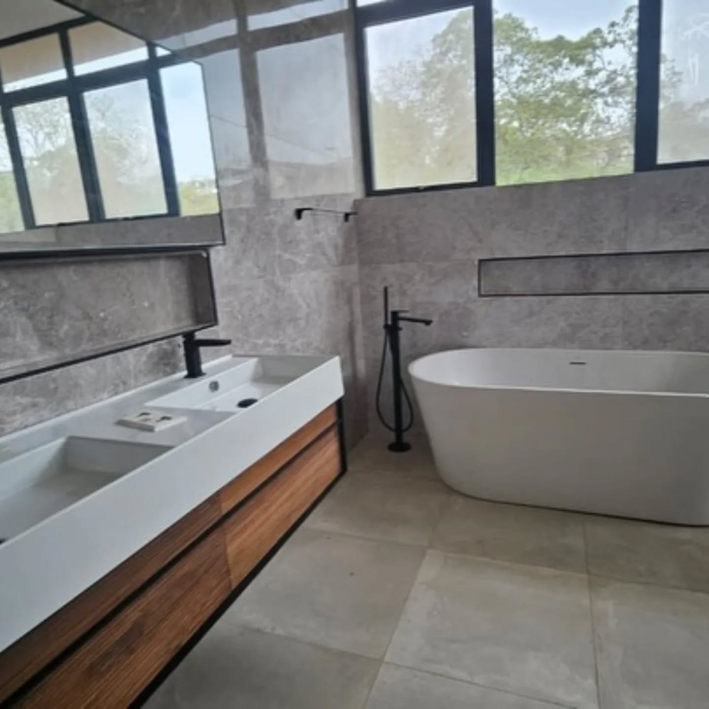 Brand New 5 Bedroom All Ensuite Maisonette For Sale in Nyari Image