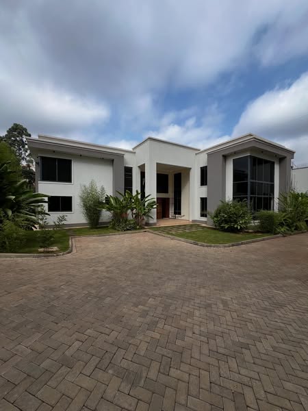 Brand new 6bedroom flat roof maisonette to let in the leafy suburb of loresho