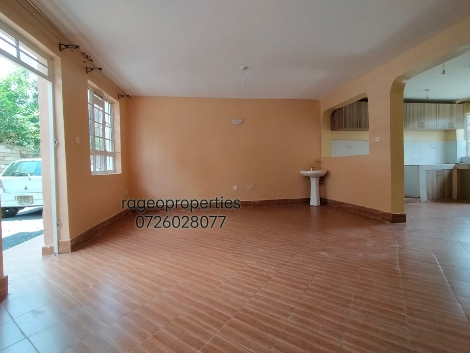 charming 2 bedroom duplex to let in Karen