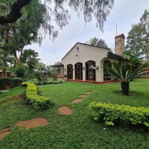 Charming 4 Bedroom Bungalow plus Guestwing For Rent In New Kitisuru