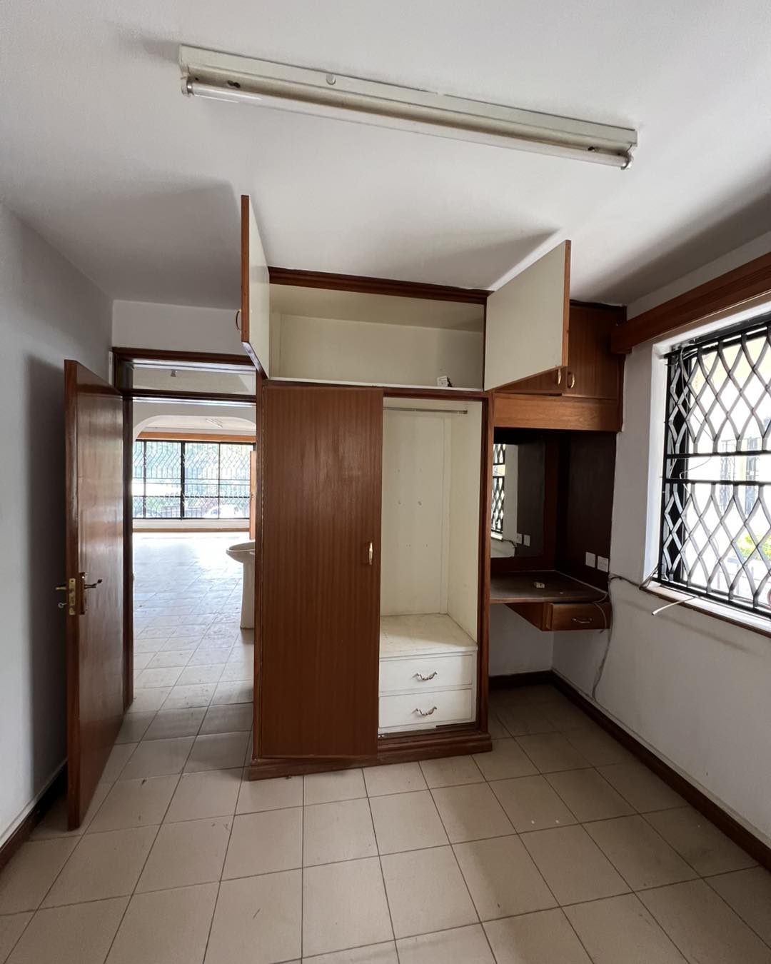 Charming 4-Bedroom + DSQ Townhouse To Let in Lavington Image