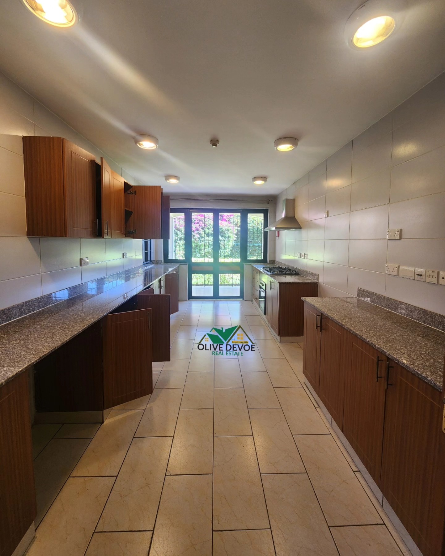 Charming 4 bedroom villa for rent in Runda Image
