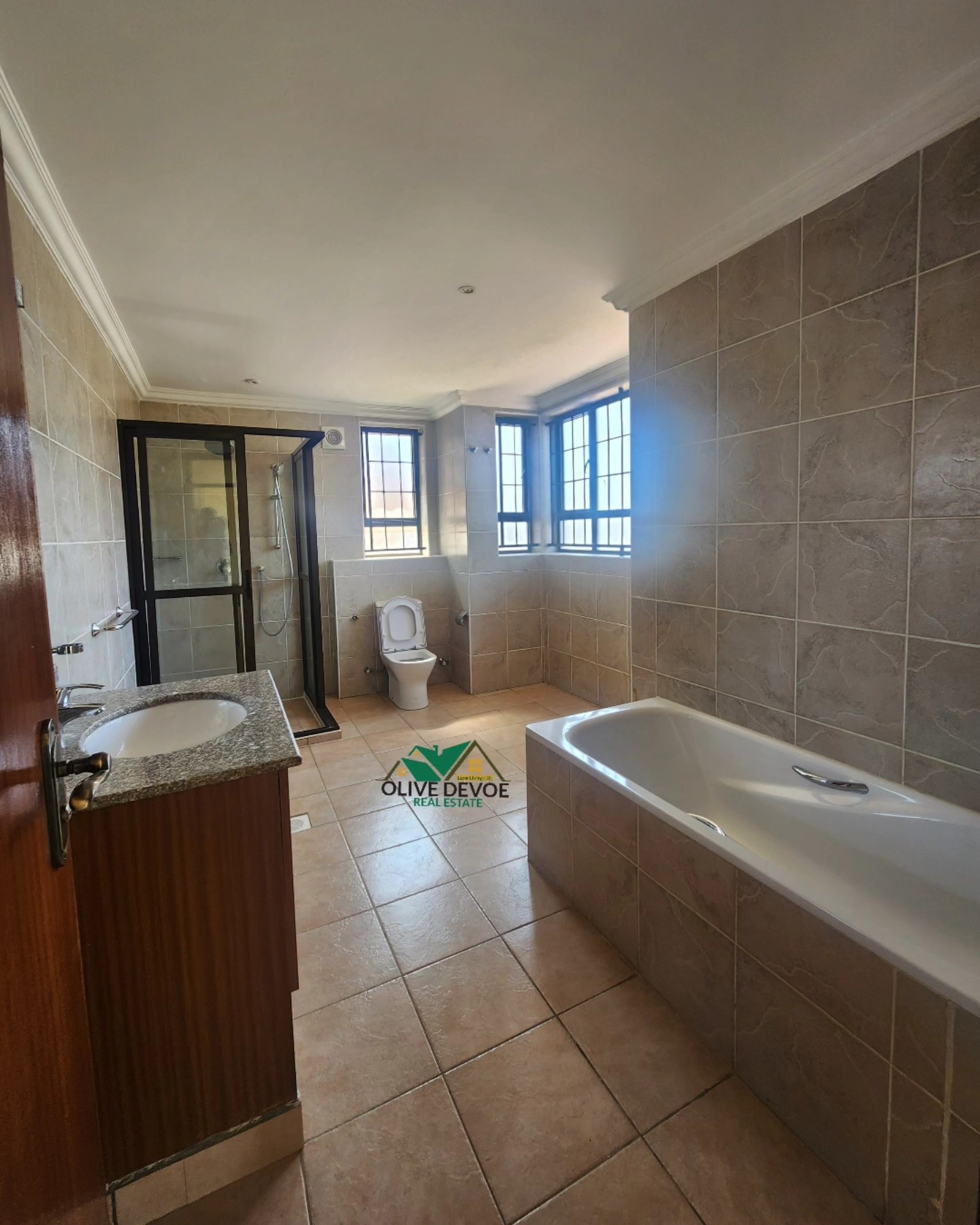 Charming 4 bedroom villa for rent in Runda Image