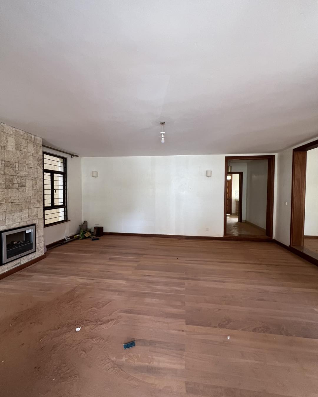 Charming 5-Bedroom Townhouse For Rent or Sale in Lavington Image