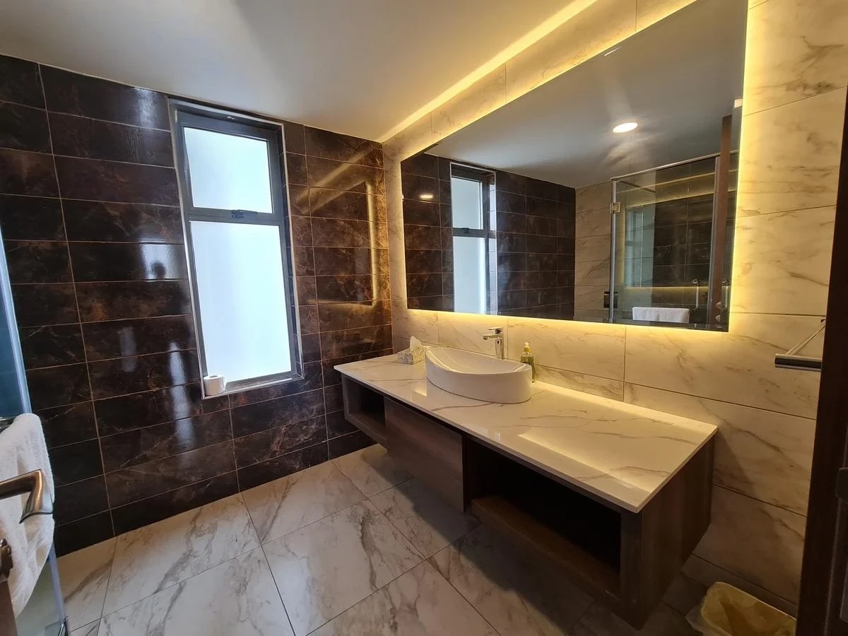Charming & Tastefully Furnished 3-Bedroom Apartment + DSQ for Rent – Westlands Image