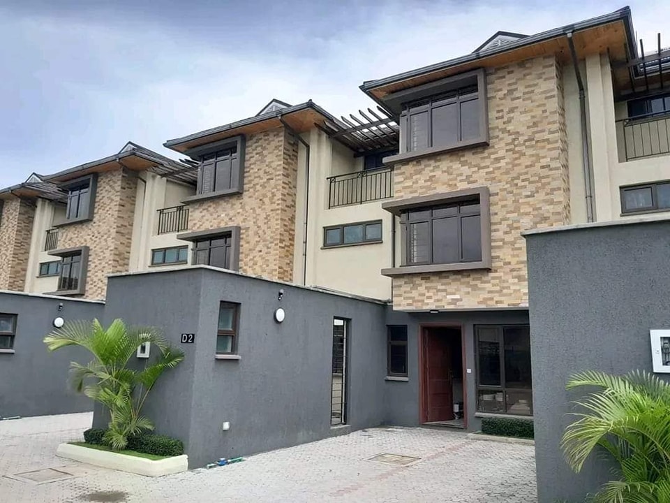 Classy 4 bedroom maisonette plus sq to let  syokimau