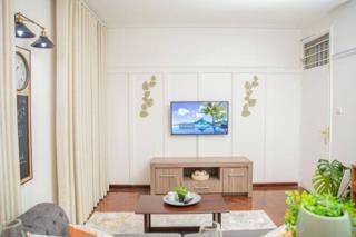 Commercial 2 bedrooms apartment for office use for rent in Riverside Drive Image