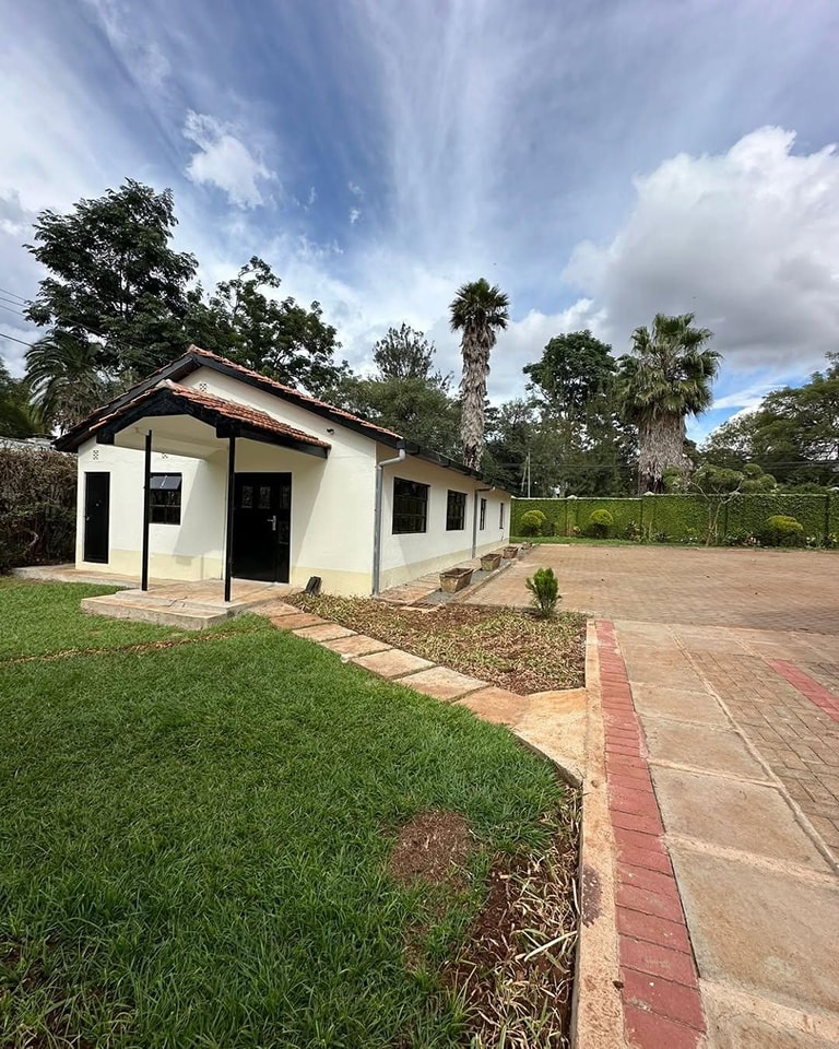 Commercial 4-Bedroom Bungalow To Let in Lavington