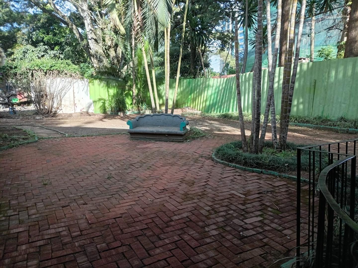 Commercial 4 Room Bungalow For Rent in Kilimani Image