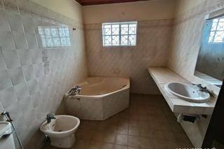 Commercial 8 bedrooms house for office use to let in Lavington Image