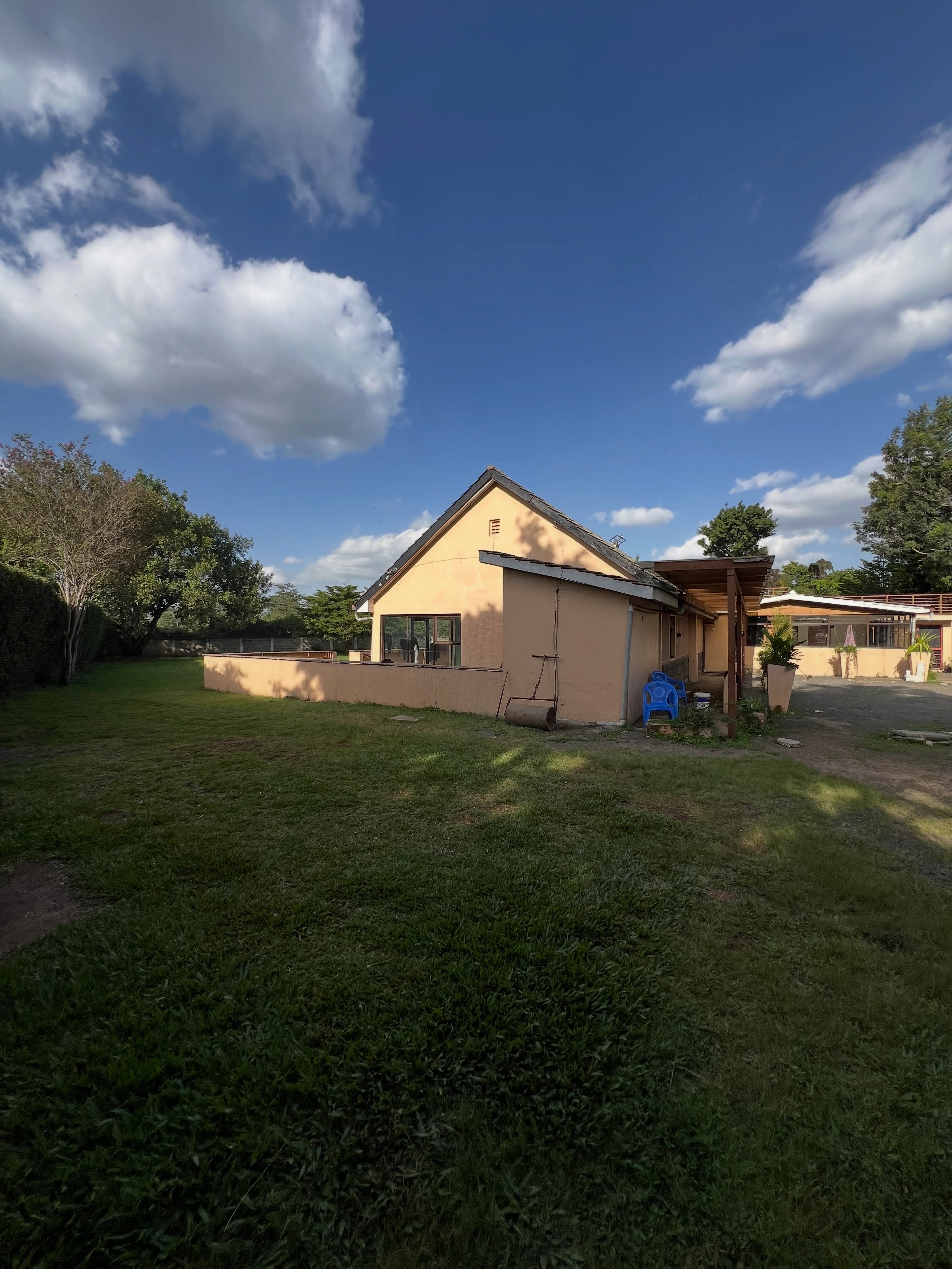 Commercial Property To Let in Lavington Image