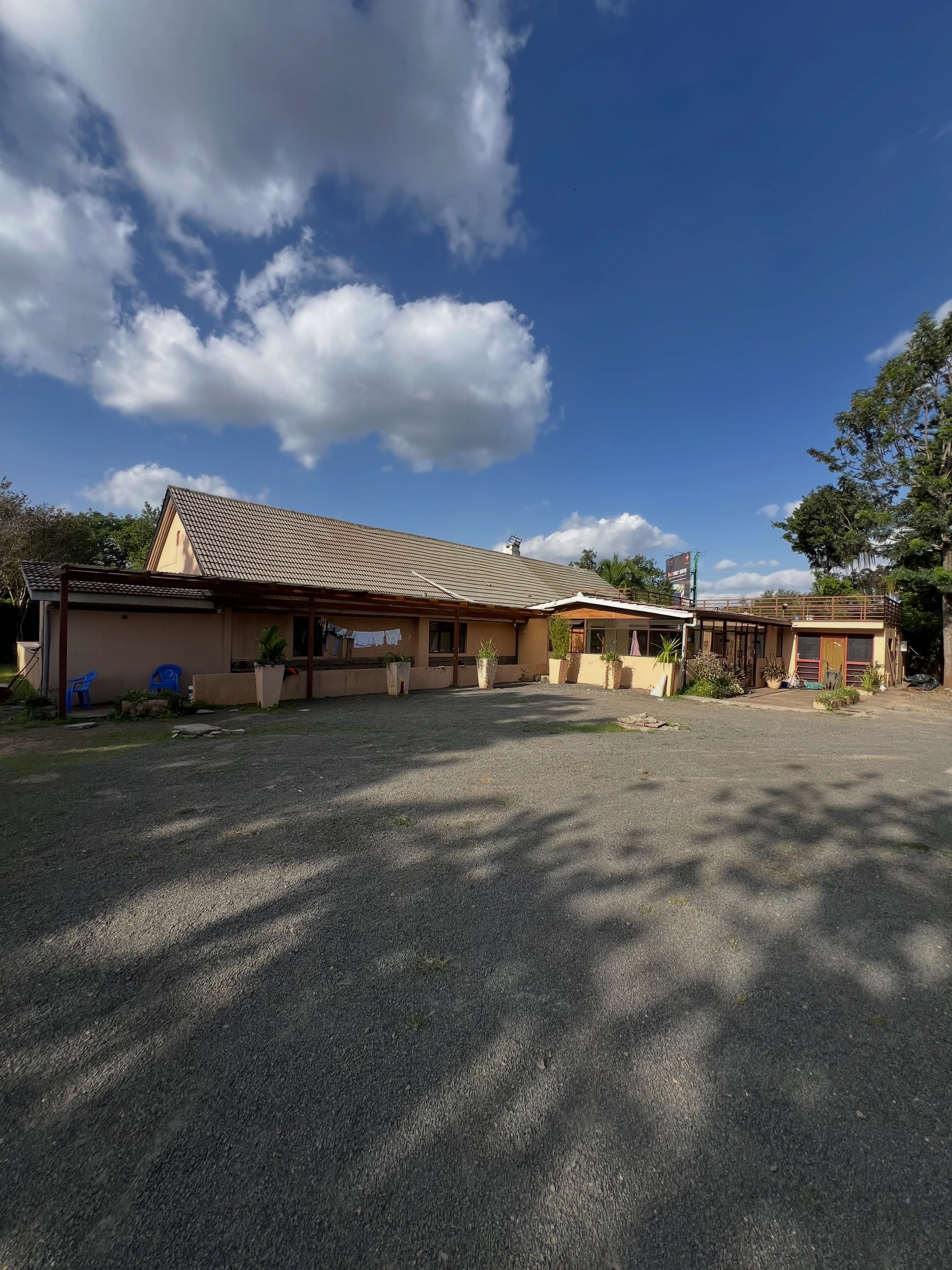 Commercial Property To Let in Lavington