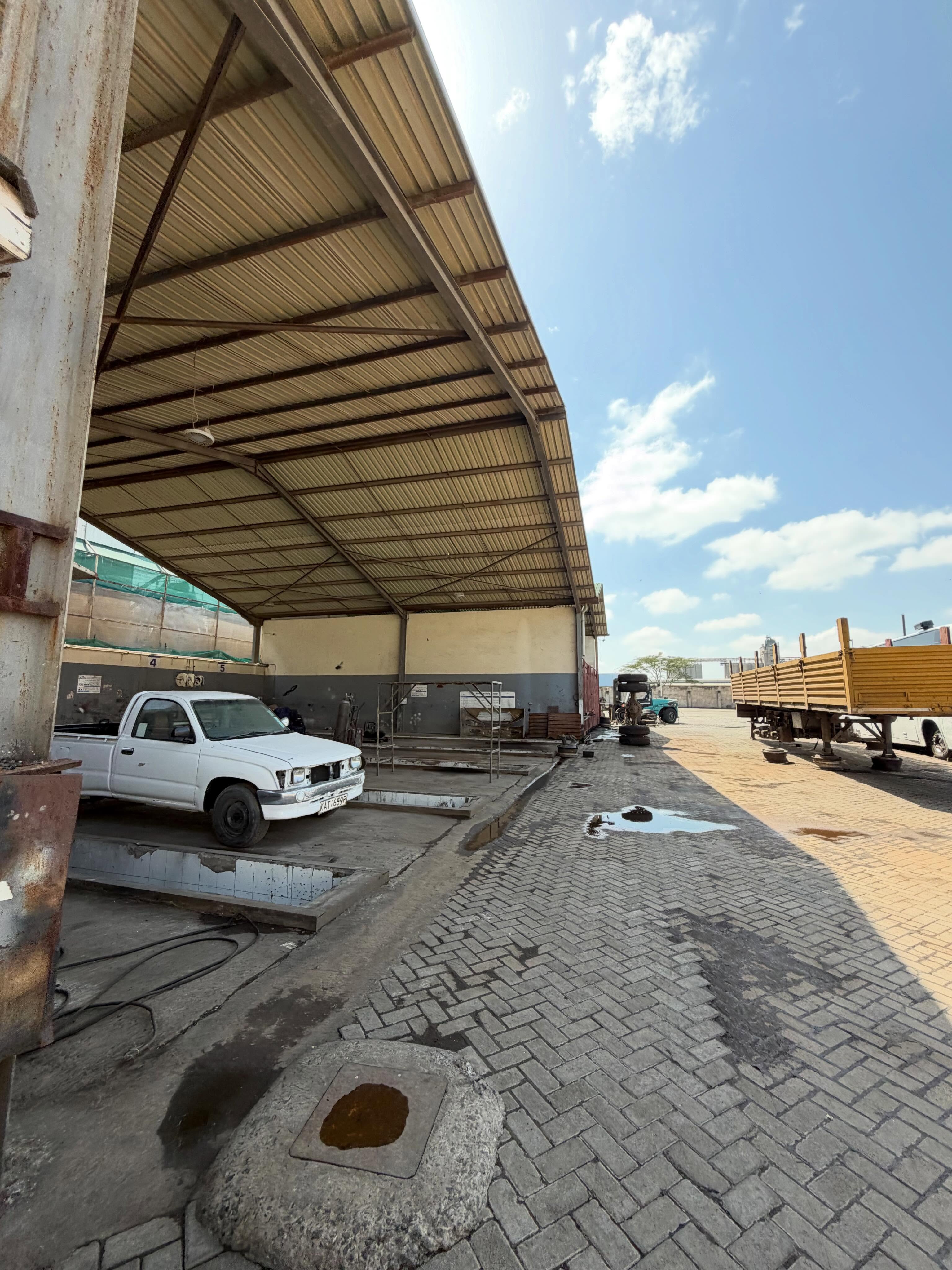 Commercial space for rent / sale in Kitui Road Industrial Area, off Enterprise Road Image